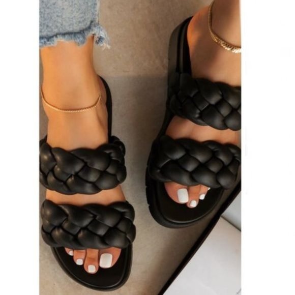 !! NEW !! Double Strap Platform Sandals with braided detailing in Black - Picture 1 of 5
